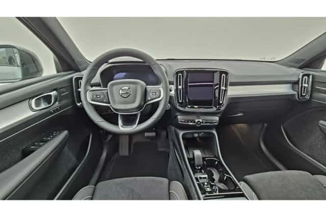 Volvo XC40 (2025) thumbnail 18