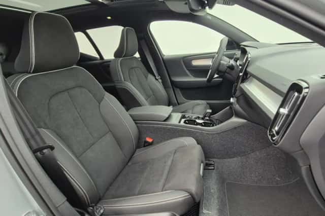 Volvo XC40 (2025) thumbnail 24