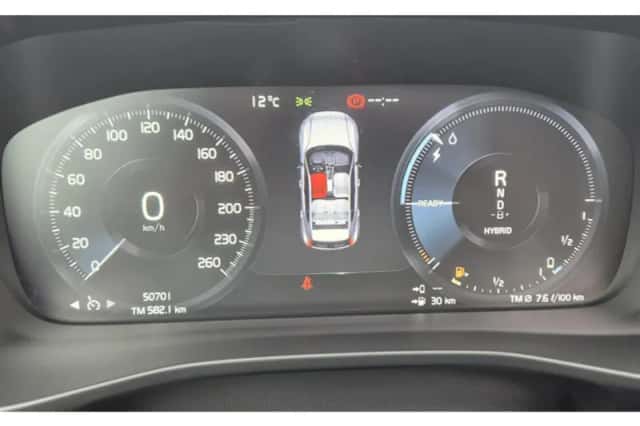 Volvo XC40 (2021) thumbnail 32