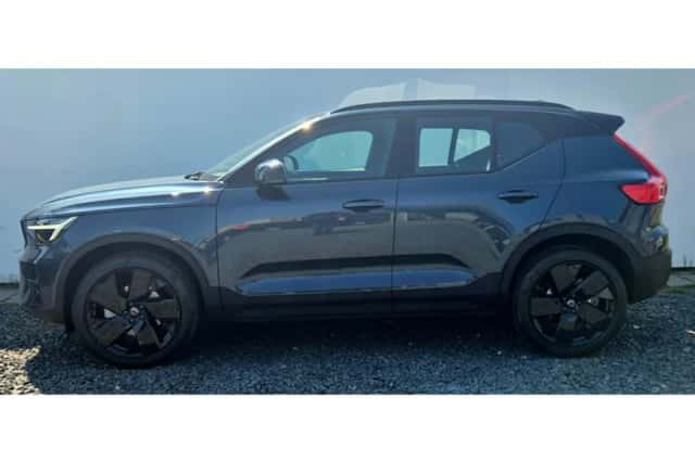 Volvo XC40 (2025) thumbnail 2