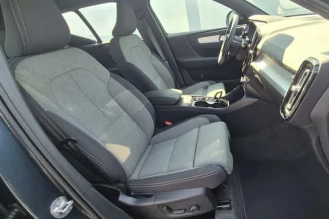 Volvo XC40 (2025) thumbnail 24