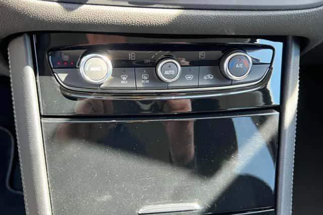 Opel Grandland X (2023) thumbnail 37