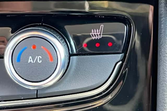 Opel Grandland X (2023) thumbnail 38
