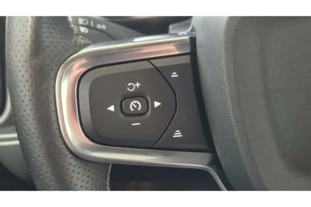 Volvo XC40 (2021) thumbnail 26