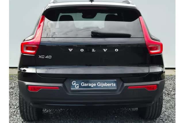 Volvo XC40 (2021) thumbnail 4