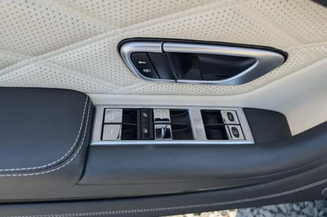 Bentley Continental (2014) thumbnail 34