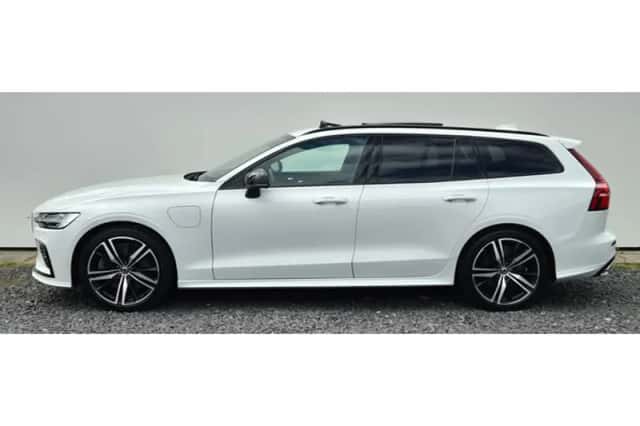 Volvo V60 (2022) thumbnail 2