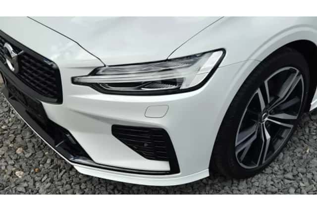 Volvo V60 (2022) thumbnail 11