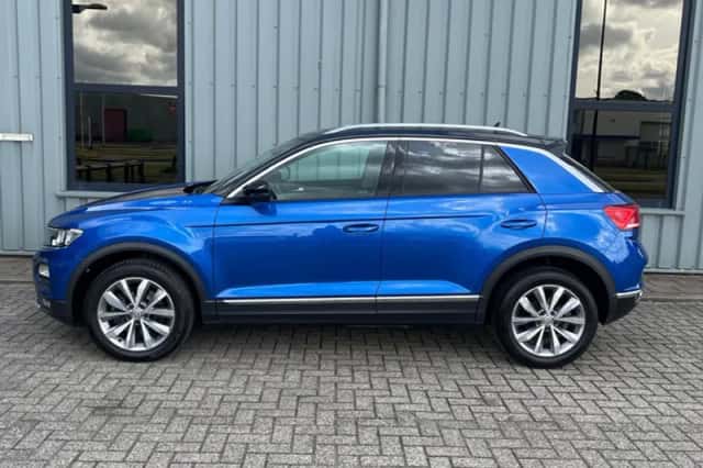 Volkswagen T-Roc (2018) thumbnail 2