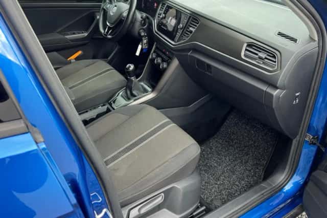 Volkswagen T-Roc (2018) thumbnail 9