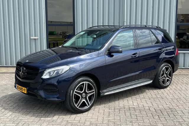Mercedes-Benz GLE (2016)