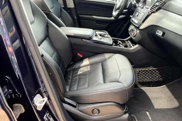 Mercedes-Benz GLE (2016) thumbnail 28