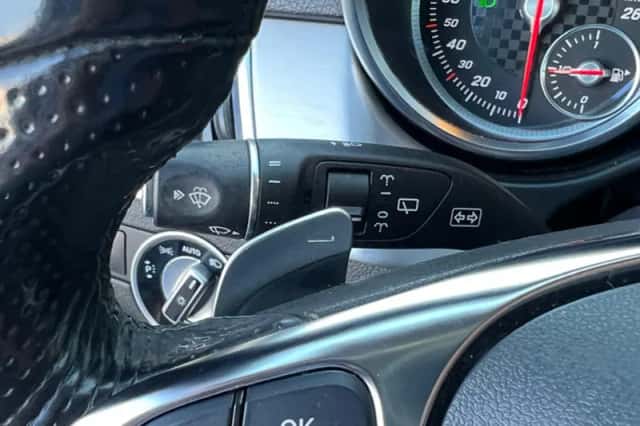 Mercedes-Benz GLE (2016) thumbnail 36