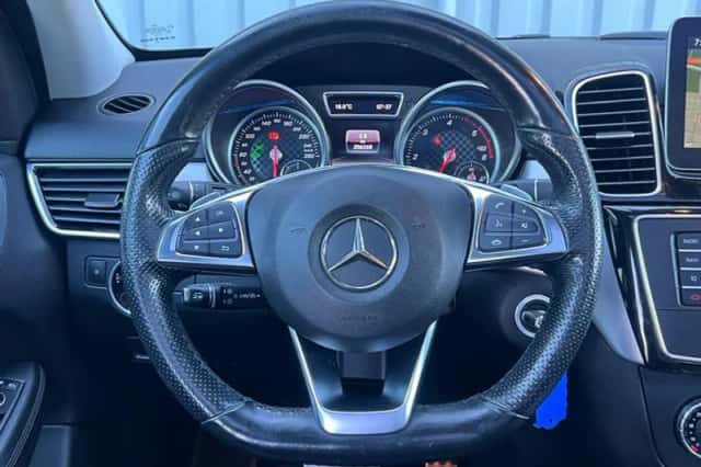 Mercedes-Benz GLE (2016) thumbnail 38