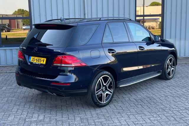 Mercedes-Benz GLE (2016) thumbnail 5