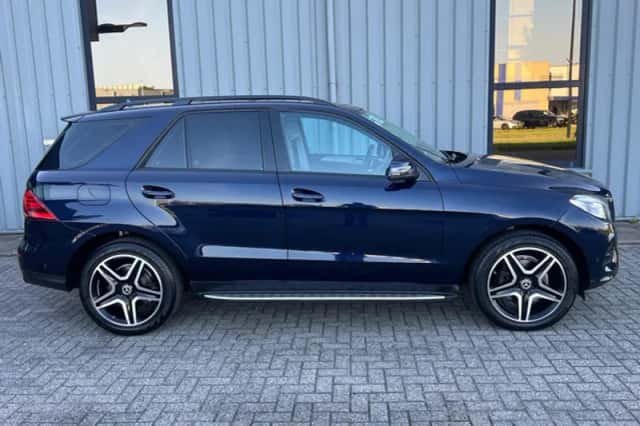 Mercedes-Benz GLE (2016) thumbnail 7