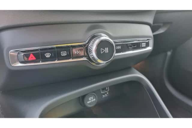 Volvo XC40 (2021) thumbnail 20