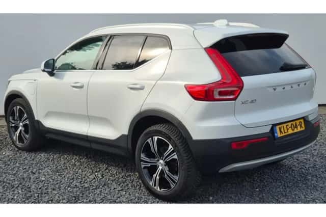 Volvo XC40 (2021) thumbnail 3