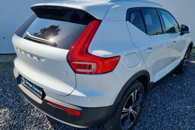 Volvo XC40 (2021) thumbnail 3