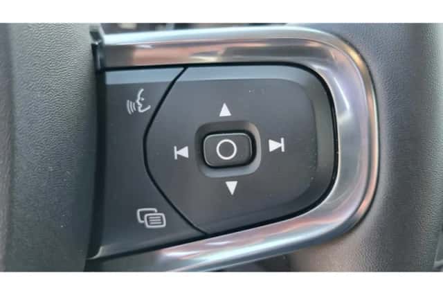 Volvo XC40 (2021) thumbnail 24