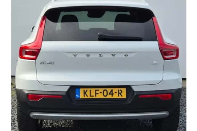 Volvo XC40 (2021) thumbnail 4