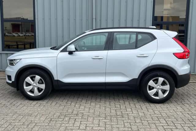 Volvo XC40 (2021) thumbnail 2