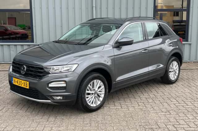 Volkswagen T-Roc (2021) thumbnail 1