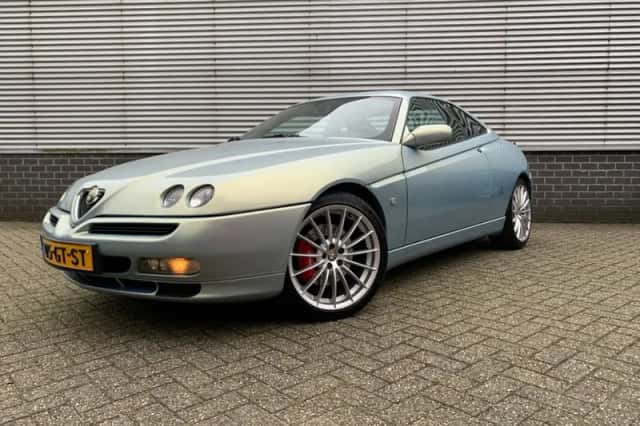 Alfa Romeo GTV (2001) thumbnail 1