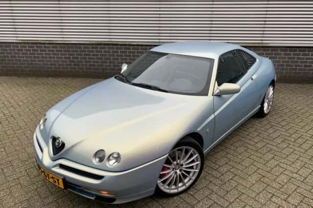 Alfa Romeo GTV (2001) thumbnail 3
