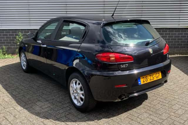 Alfa Romeo 147 (2007) thumbnail 5
