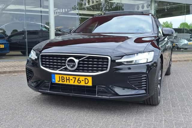 Volvo V60 (2020) thumbnail 3