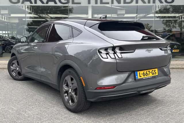 Ford Mustang Mach-E (2021) thumbnail 6
