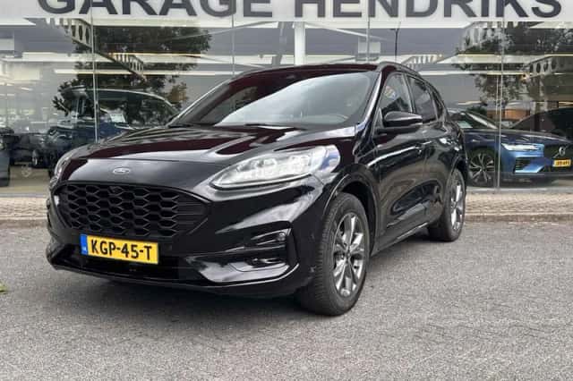 Ford Kuga (2021) thumbnail 1