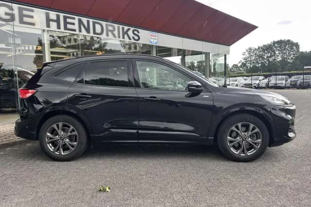 Ford Kuga (2021) thumbnail 6
