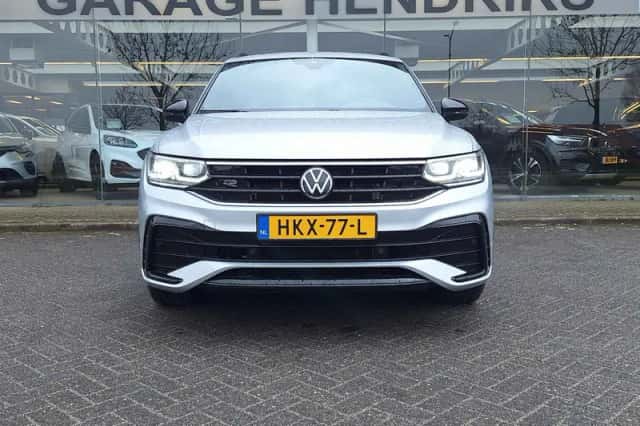Volkswagen Tiguan (2022) thumbnail 3