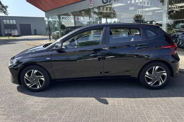 Hyundai i20 (2022) thumbnail 3