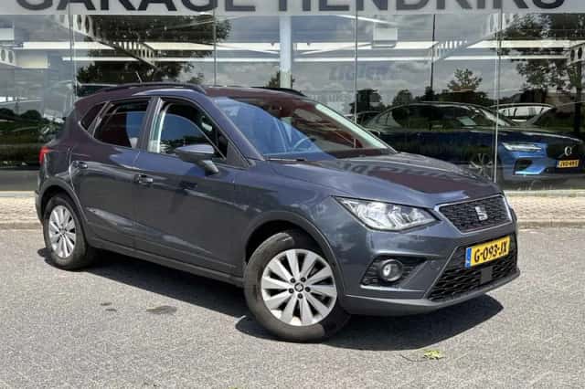 SEAT Arona (2019) thumbnail 4