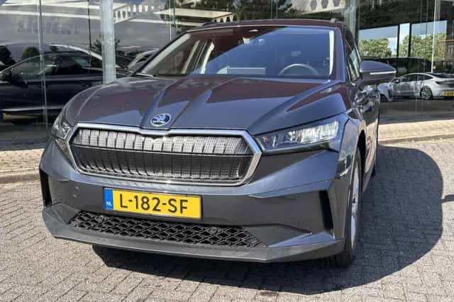 Škoda Enyaq (2021) thumbnail 3
