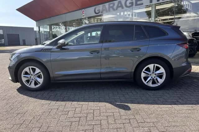 Škoda Enyaq (2021) thumbnail 4