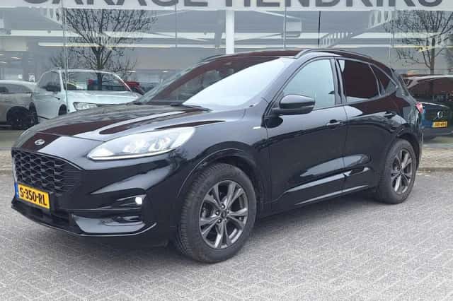 Ford Kuga (2021) thumbnail 1