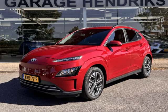 Hyundai Kona (2023) thumbnail 1