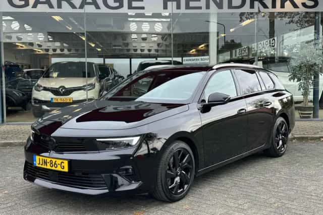 Opel Astra (2024) thumbnail 1