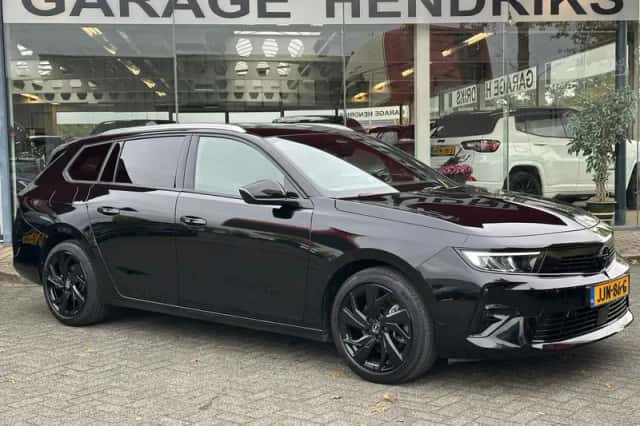 Opel Astra (2024) thumbnail 3