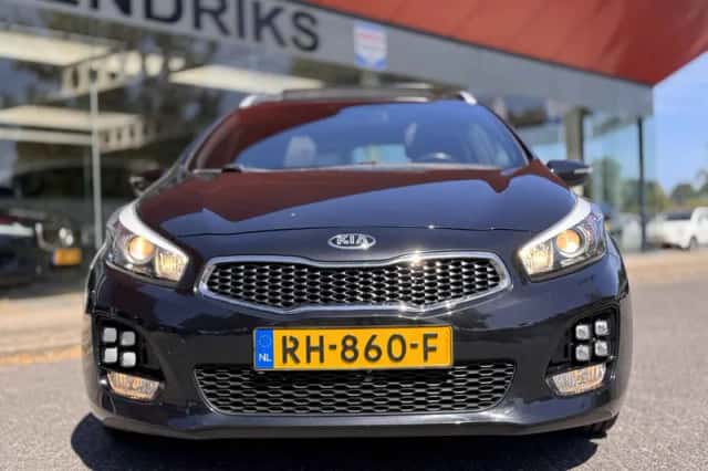Kia Ceed (2017) thumbnail 6