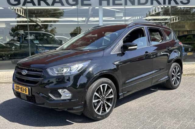 Ford Kuga (2018) thumbnail 1