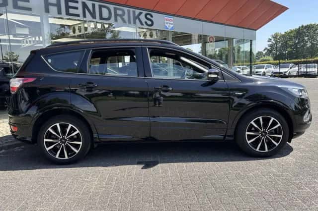 Ford Kuga (2018) thumbnail 6