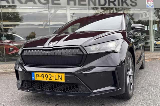 Škoda Enyaq (2022) thumbnail 3