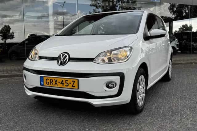Volkswagen Up! (2021) thumbnail 2