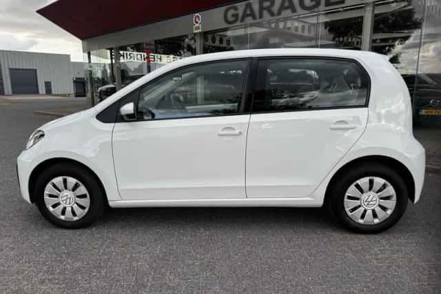 Volkswagen Up! (2021) thumbnail 3