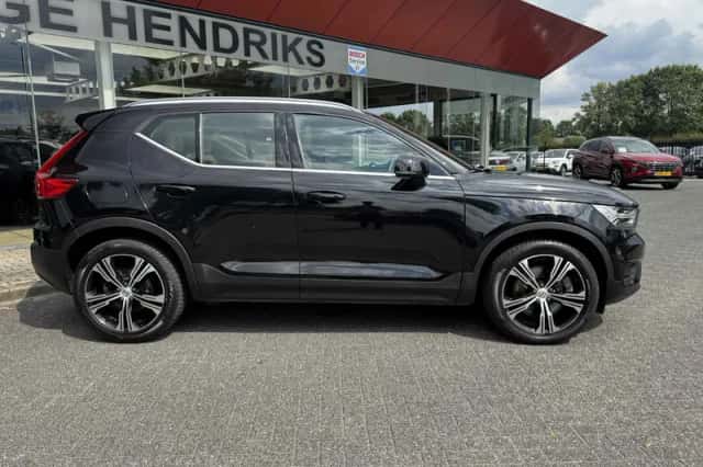 Volvo XC40 (2021) thumbnail 6